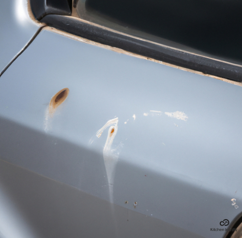 如何从汽车上清除旧的虫子污渍